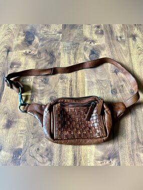 Woven Leather Waist Belt Bag - Brown
